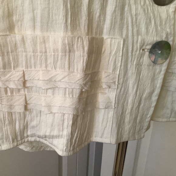 Stunning linen short jacket, European made never worn. One size fits most. - Picture 6 of 6